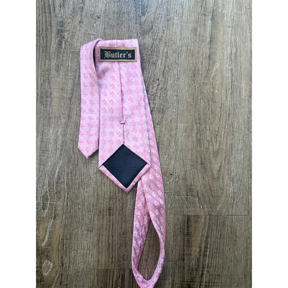 Butler's Mens Pink Geometric 100% Silk Necktie Classic Formal Wedding Tie
